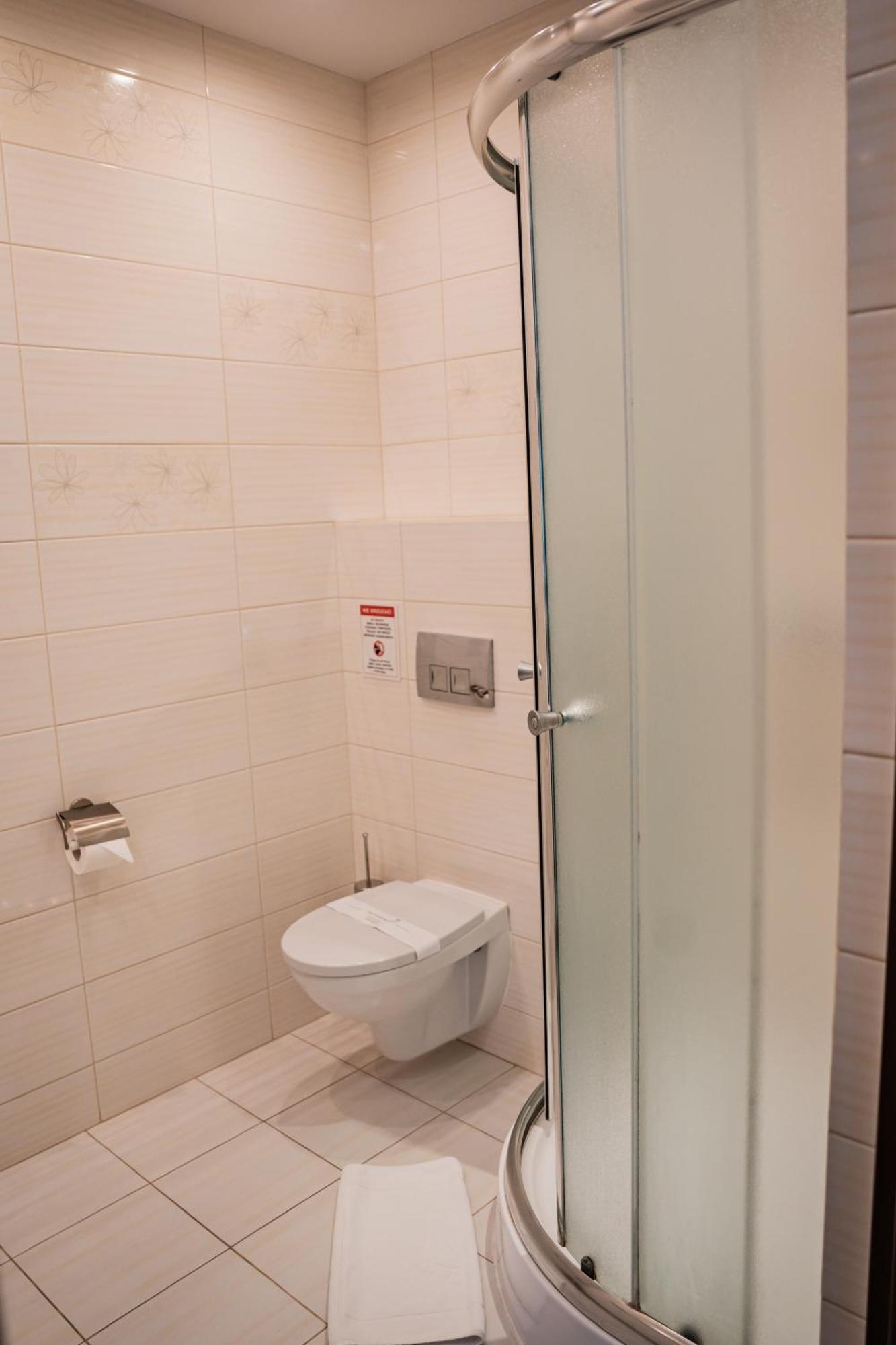 Hotel przy Dworze Spa & Wellness Leśna Podlaska Esterno foto